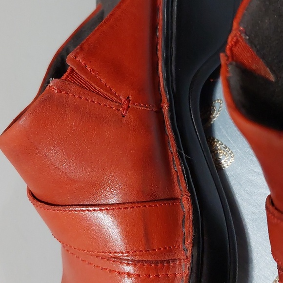 Clark's Leather Slip On Shoes Clogs Size 6 M - Picture 13 of 13